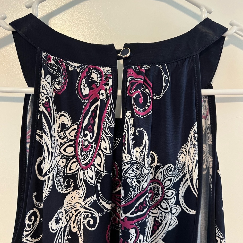 NWOT Navy and Purple Cut Out Sleeveless Tank Top Size L - Picture 4 of 6